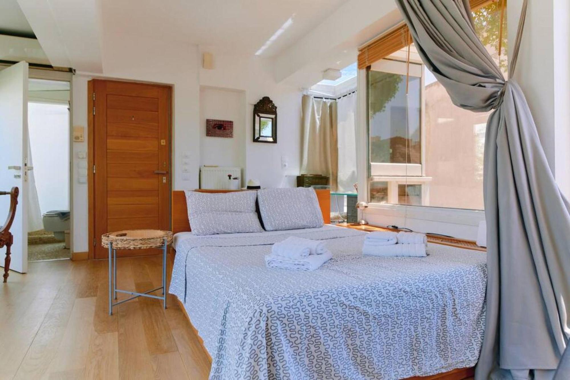 360 View In Roof Top Appartment With Patio Athena Bagian luar foto