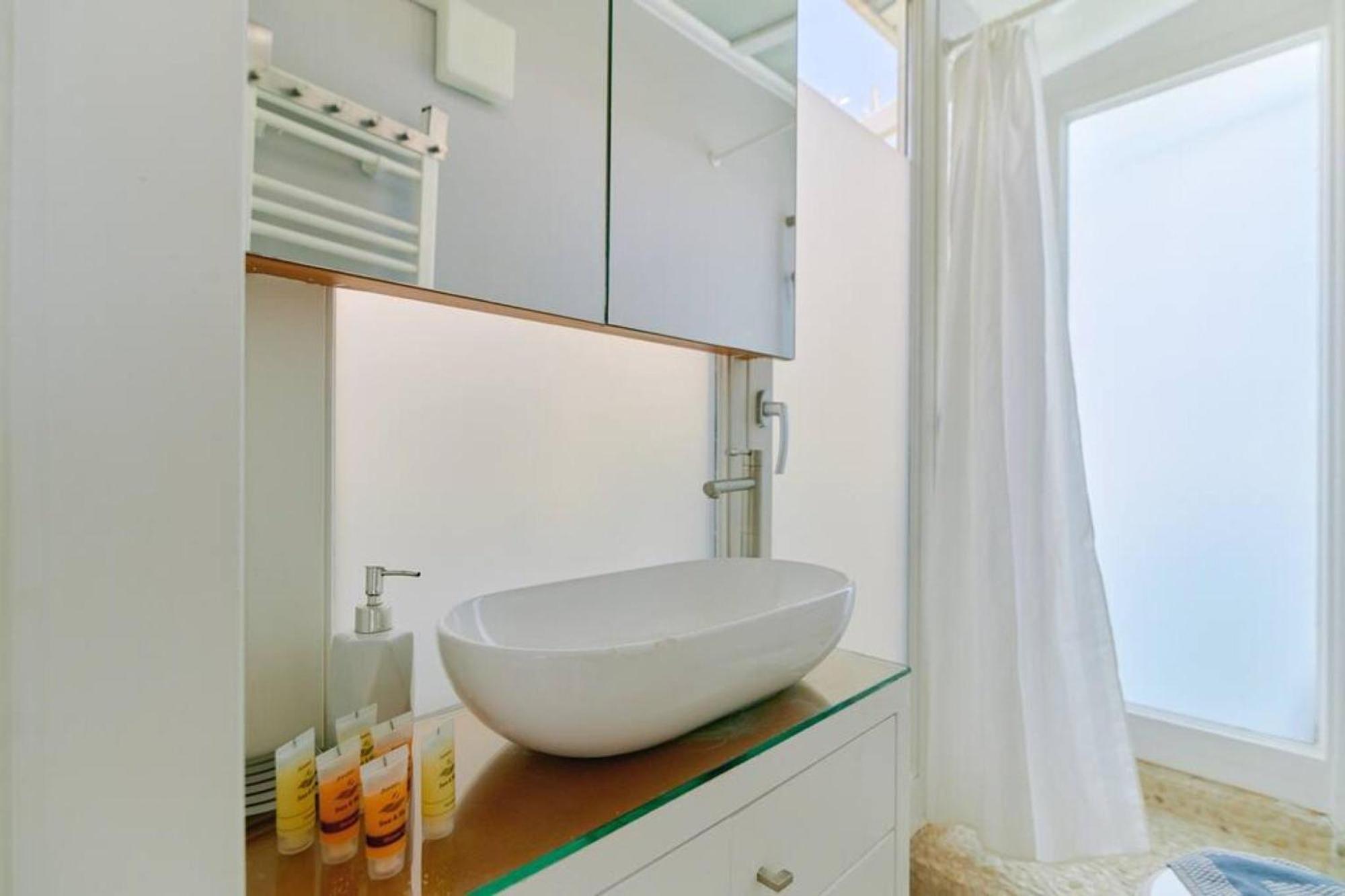 360 View In Roof Top Appartment With Patio Athena Bagian luar foto