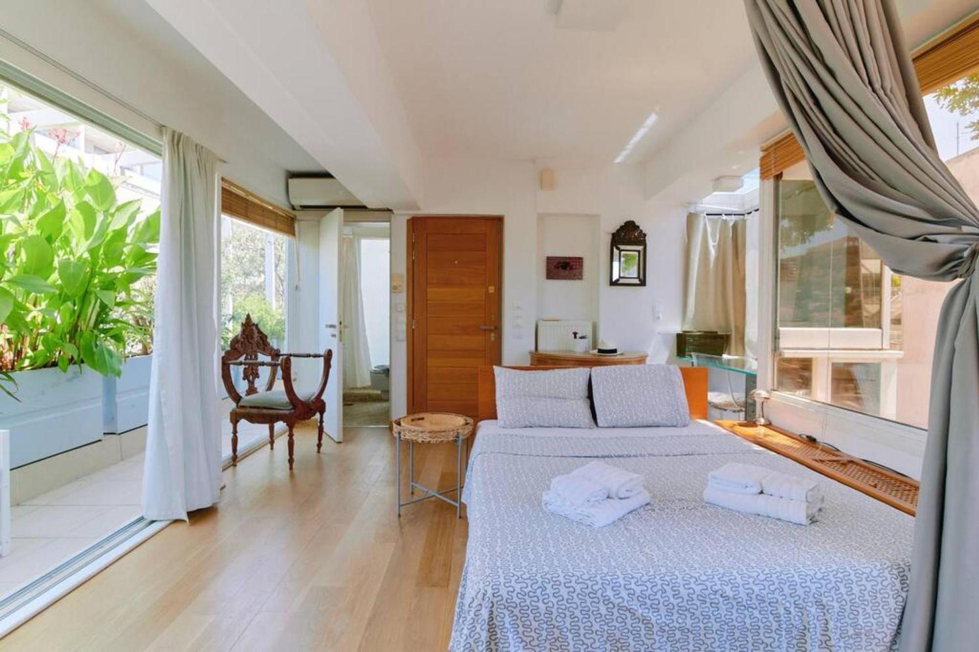 360 View In Roof Top Appartment With Patio Athena Bagian luar foto