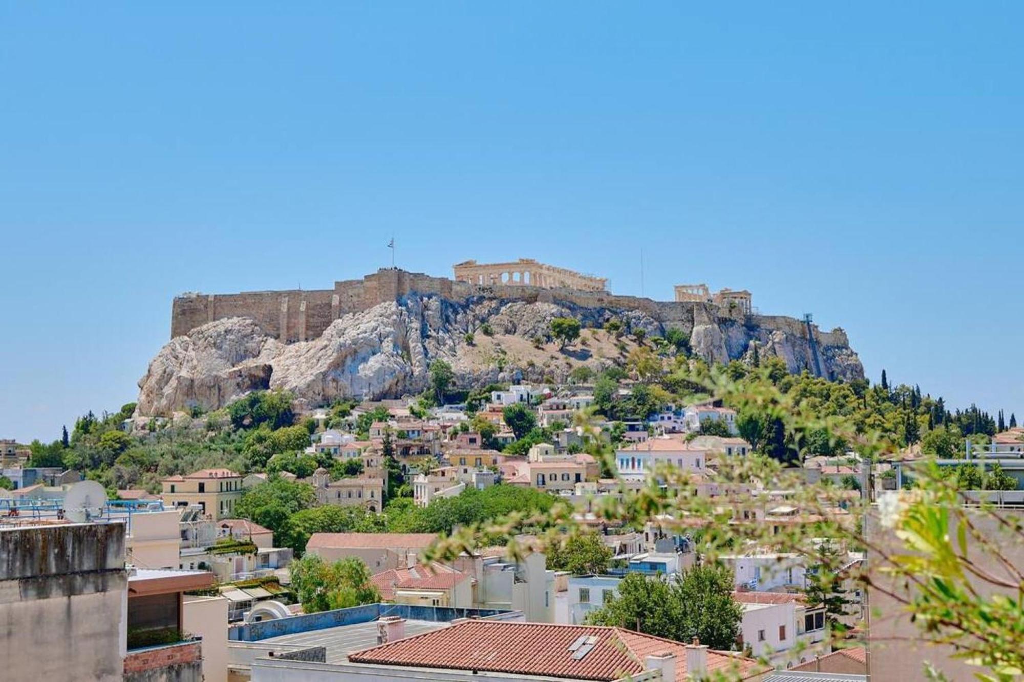 360 View In Roof Top Appartment With Patio Athena Bagian luar foto