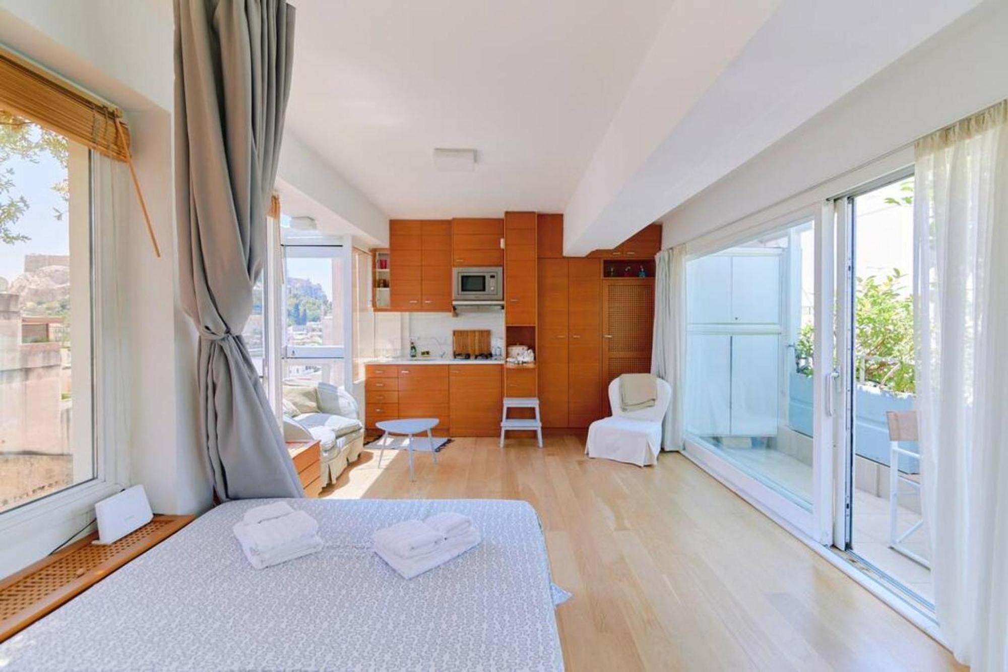 360 View In Roof Top Appartment With Patio Athena Bagian luar foto